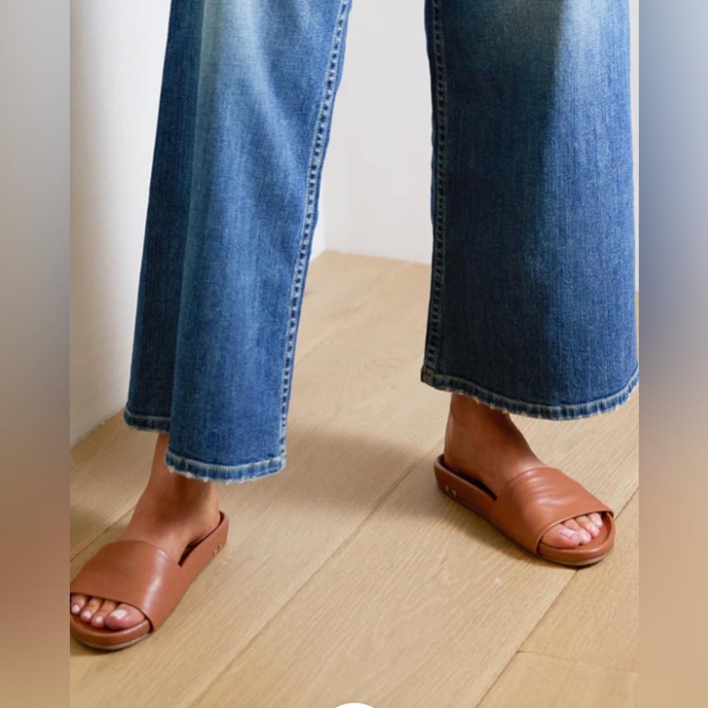Beek Gallito Leather Slides